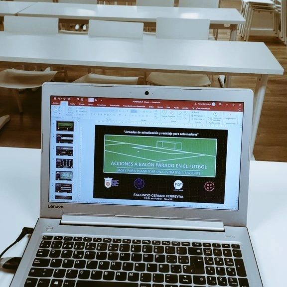 Preparando la ponencia de ABP en la FEDERACIÓN NAVARRA DE FÚTBOL
